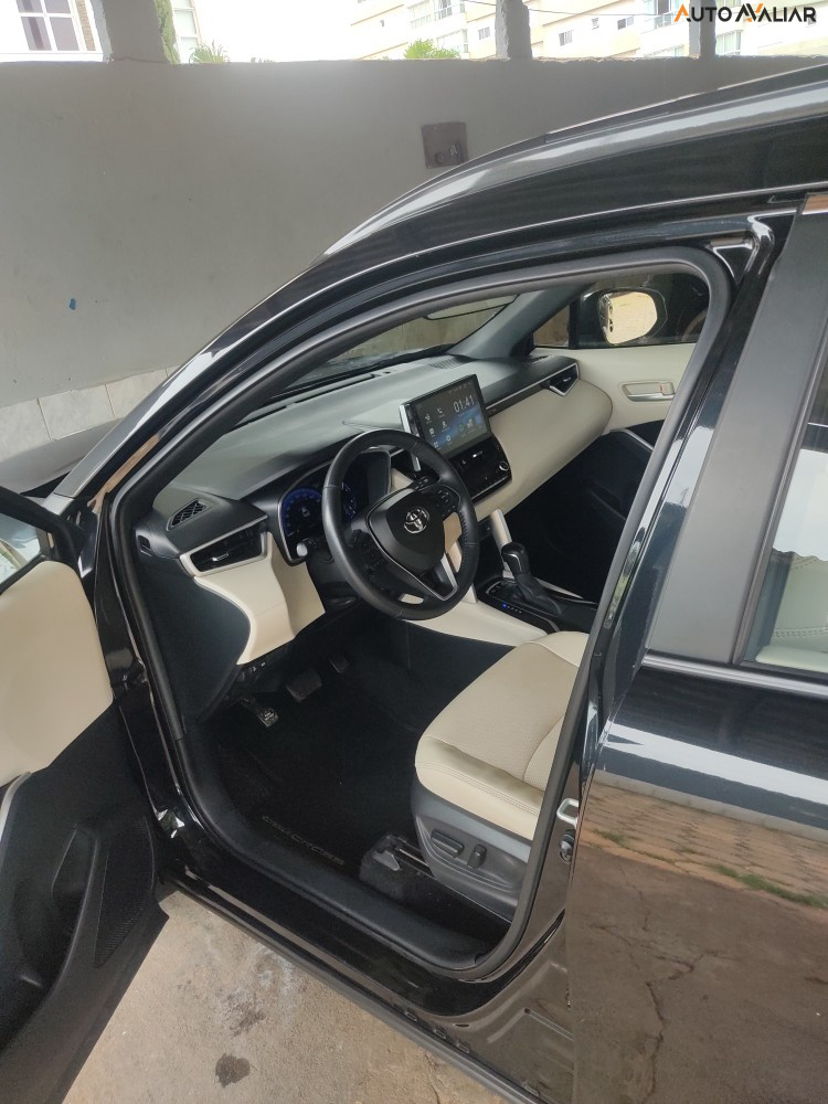 TOYOTA COROLLA CROSS 1.8 VVT-I HYBRID FLEX XRX CVT