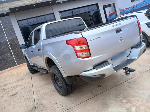 MITSUBISHI L200 TRITON  2.4 16V TURBO DIESEL SPORT GL CD 4P 4X4 AUTOM&Aacute;TICO