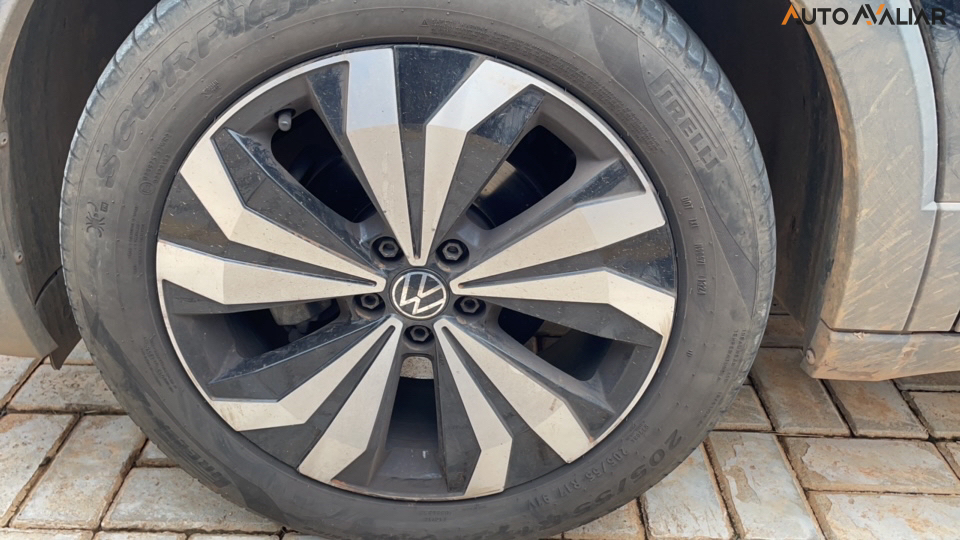 VOLKSWAGEN T-CROSS 1.0 200 TSI TOTAL FLEX AUTOM&Aacute;TICO