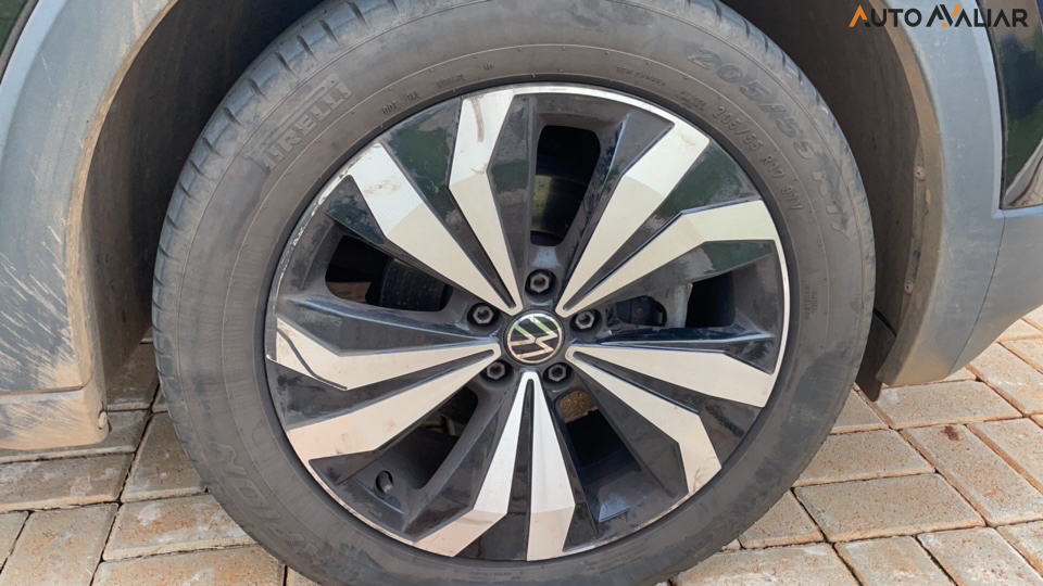 VOLKSWAGEN T-CROSS 1.0 200 TSI TOTAL FLEX AUTOM&Aacute;TICO