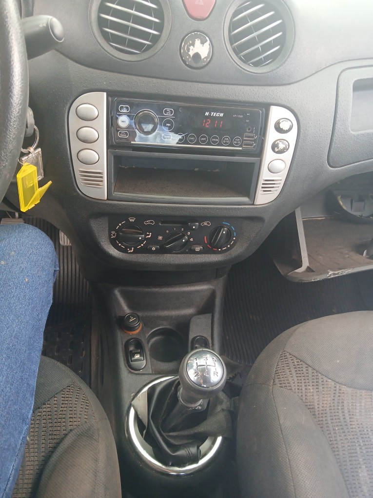 CITROEN C3 1.4 I GLX 8V FLEX 4P MANUAL