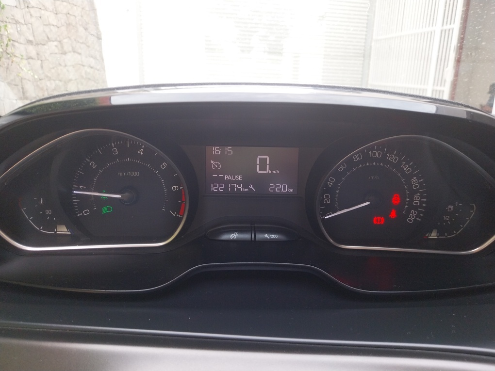 PEUGEOT 2008 1.6 16V THP FLEX GRIFFE 4P MANUAL