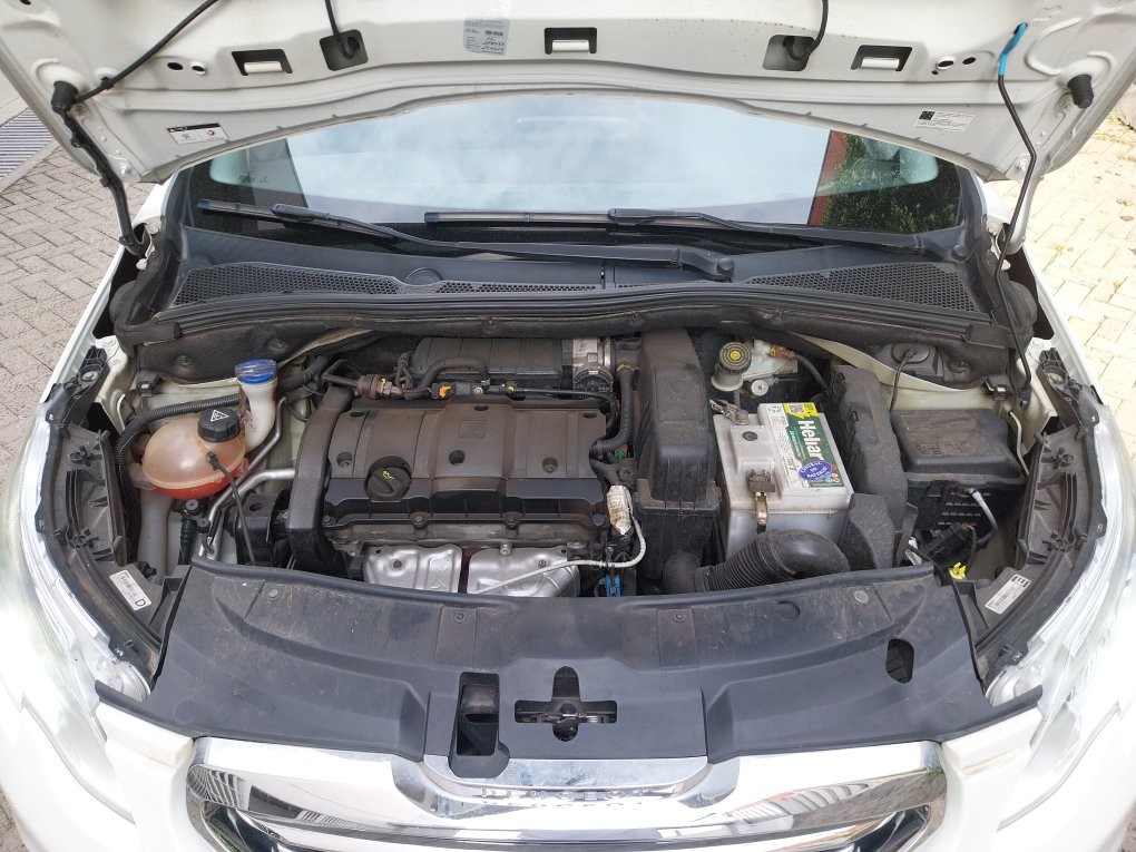 PEUGEOT 2008 1.6 16V THP FLEX GRIFFE 4P MANUAL