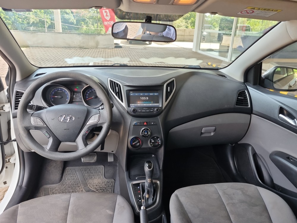 HYUNDAI HB20S 1.6 COMFORT PLUS 16V FLEX 4P AUTOMATICO