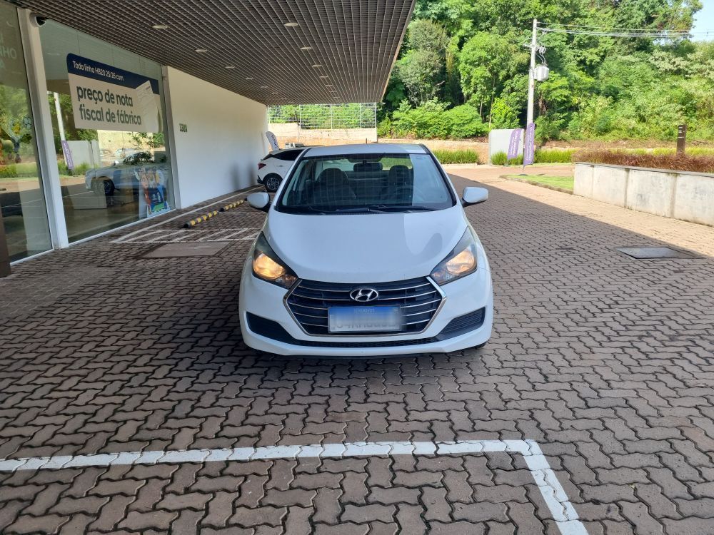 HYUNDAI HB20S 1.6 COMFORT PLUS 16V FLEX 4P AUTOMATICO