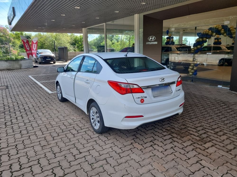HYUNDAI HB20S 1.6 COMFORT PLUS 16V FLEX 4P AUTOMATICO