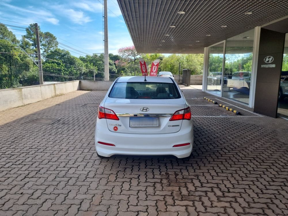 HYUNDAI HB20S 1.6 COMFORT PLUS 16V FLEX 4P AUTOMATICO