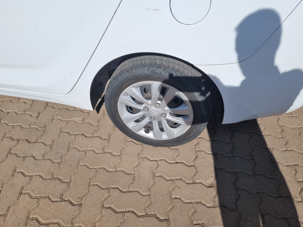 HYUNDAI HB20S 1.6 COMFORT PLUS 16V FLEX 4P AUTOMATICO