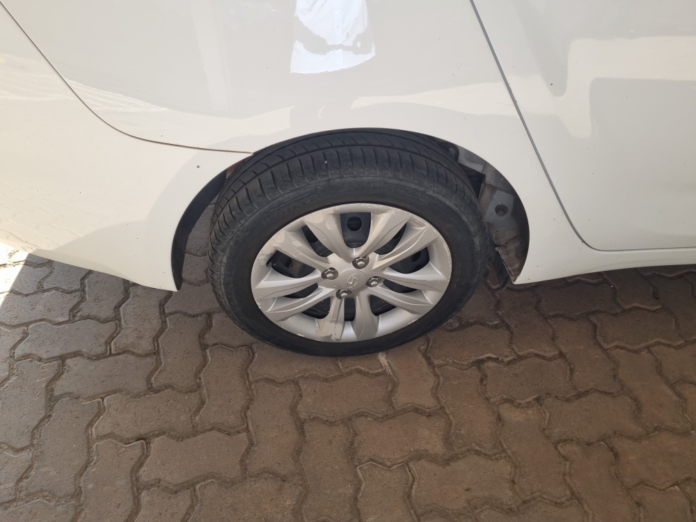 HYUNDAI HB20S 1.6 COMFORT PLUS 16V FLEX 4P AUTOMATICO