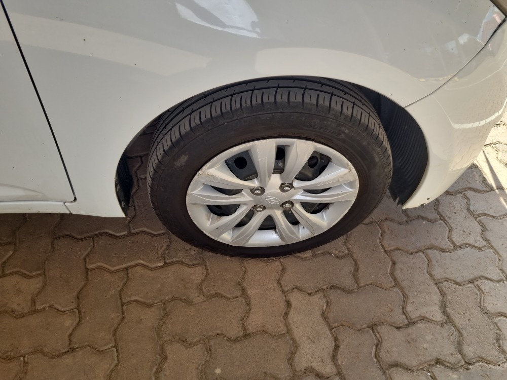 HYUNDAI HB20S 1.6 COMFORT PLUS 16V FLEX 4P AUTOMATICO