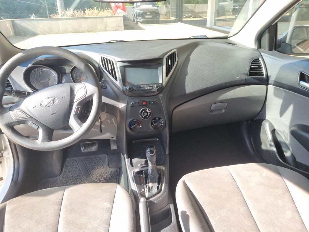 HYUNDAI HB20S 1.6 COMFORT PLUS 16V FLEX 4P AUTOMATICO