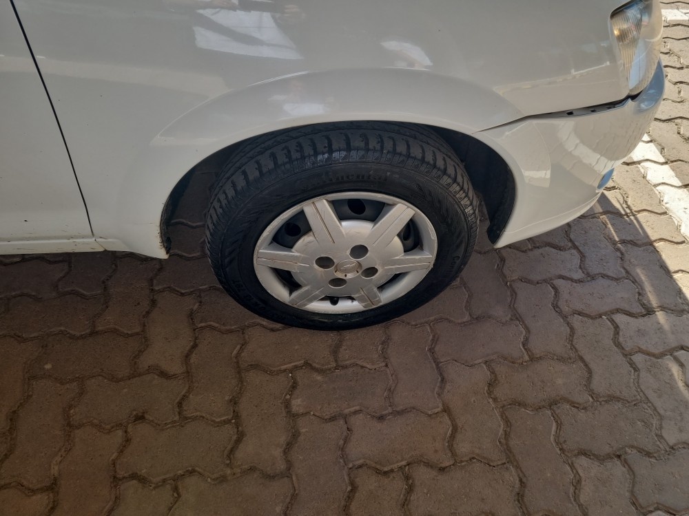 CHEVROLET CLASSIC 1.0 MPFI LS 8V FLEX 4P MANUAL