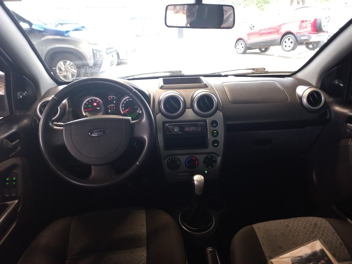 FORD FIESTA 1.6 MPI CLASS HATCH 8V FLEX 4P MANUAL