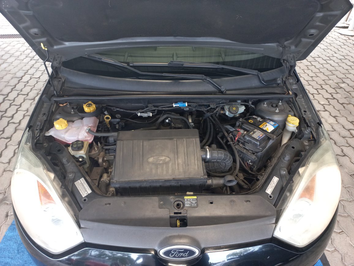 FORD FIESTA 1.6 MPI CLASS HATCH 8V FLEX 4P MANUAL