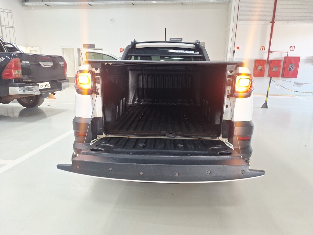 FIAT STRADA FREEEDOM 1.3 FLEX 8V CS PLUS