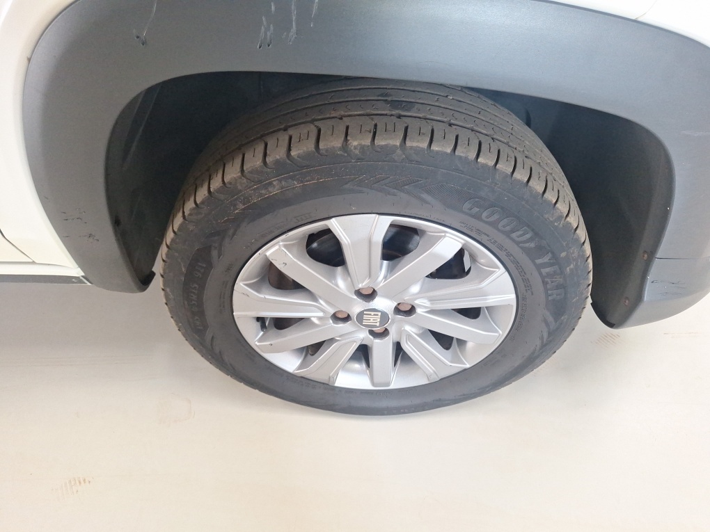 FIAT STRADA FREEEDOM 1.3 FLEX 8V CS PLUS