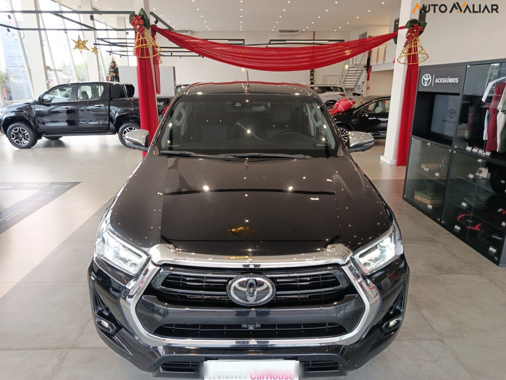 TOYOTA HILUX 2.8 D-4D TURBO DIESEL CD SRX 4X4 AUTOM&Aacute;TICO