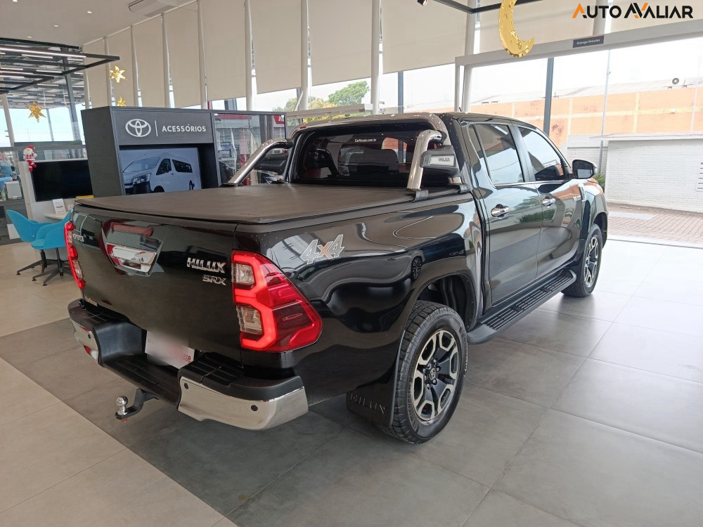 TOYOTA HILUX 2.8 D-4D TURBO DIESEL CD SRX 4X4 AUTOM&Aacute;TICO