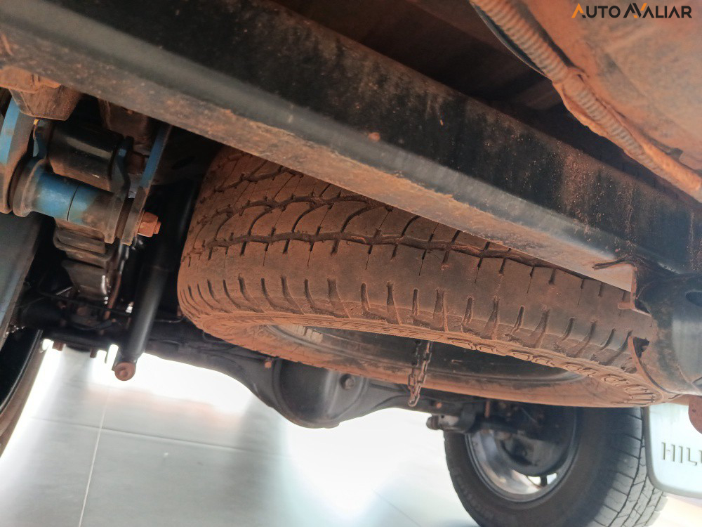 TOYOTA HILUX 2.8 D-4D TURBO DIESEL CD SRX 4X4 AUTOM&Aacute;TICO