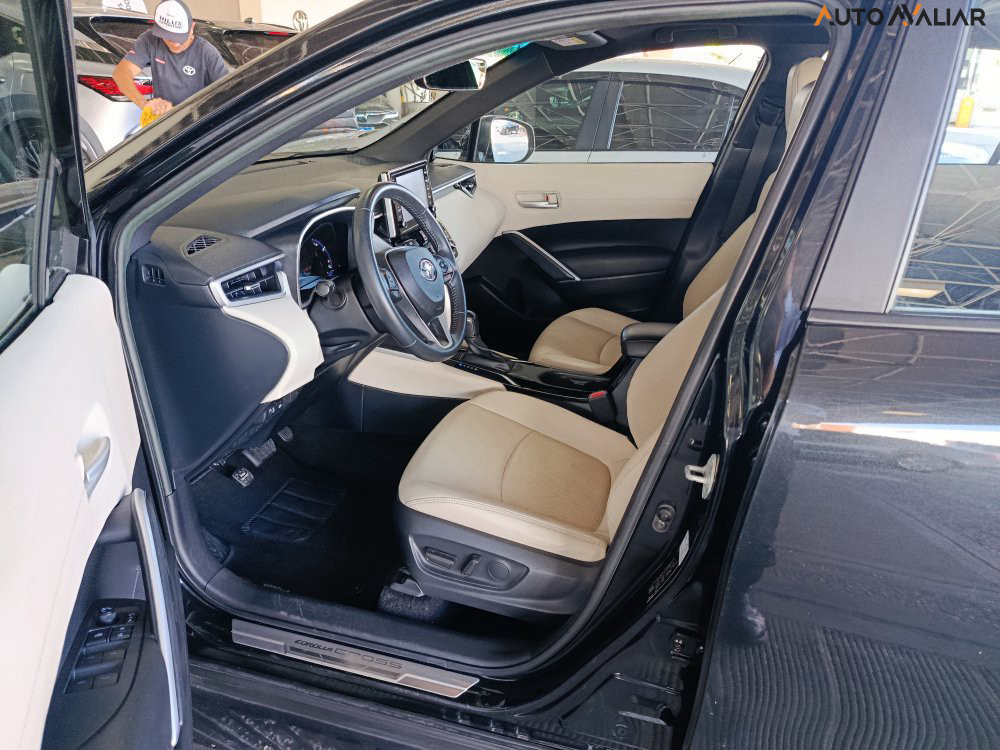 TOYOTA COROLLA CROSS 1.8 VVT-I HYBRID FLEX XRX CVT