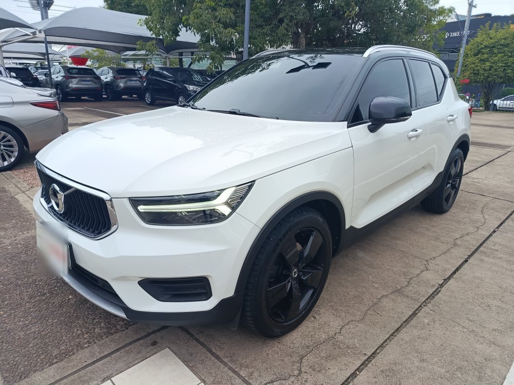 VOLVO XC40 2.0 T5 GASOLINA MOMENTUM AWD GEARTRONIC