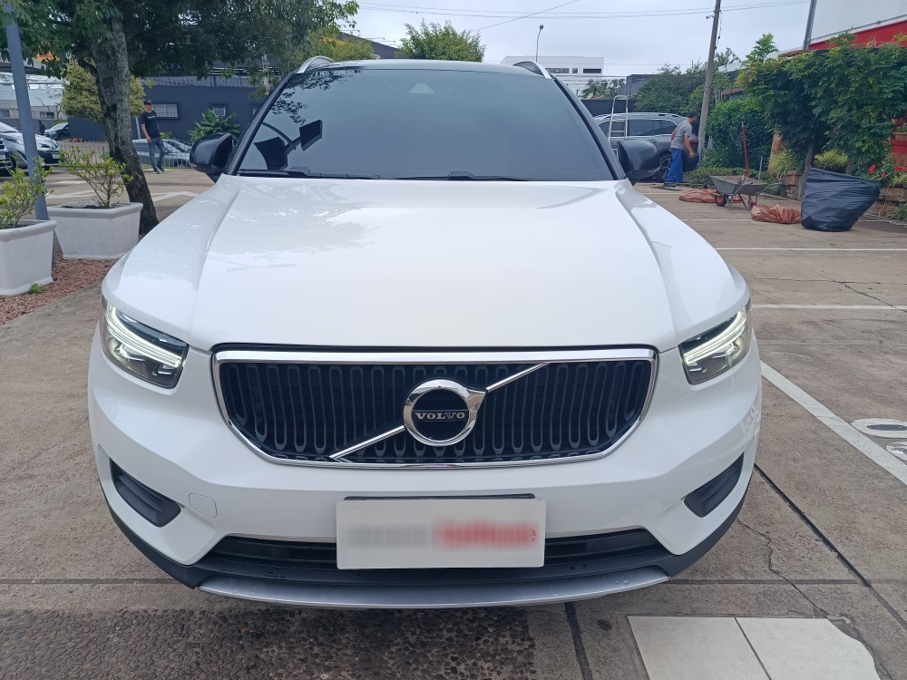 VOLVO XC40 2.0 T5 GASOLINA MOMENTUM AWD GEARTRONIC