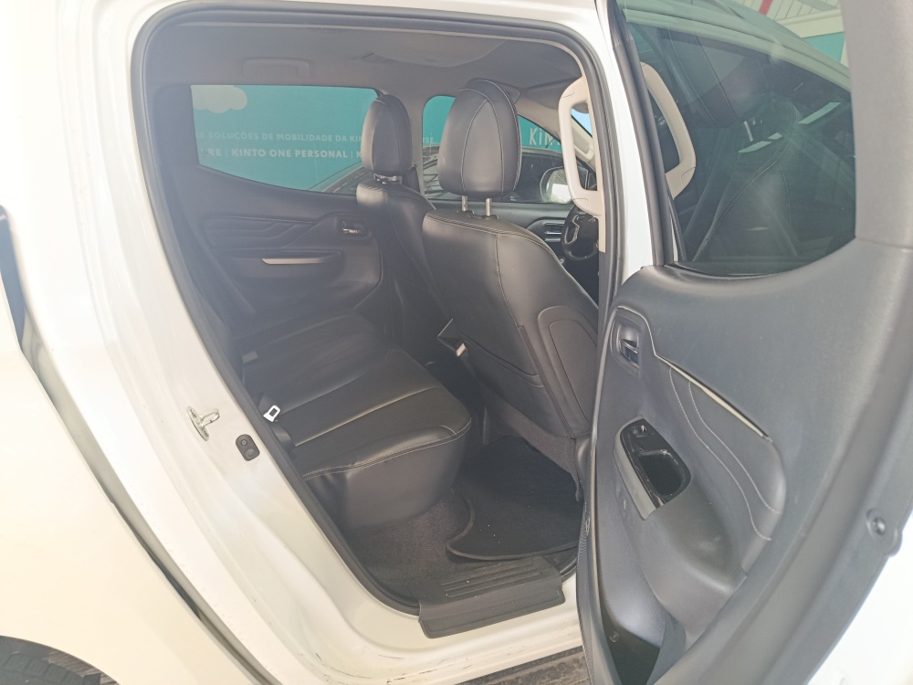 MITSUBISHI L200 TRITON  2.4 16V TURBO DIESEL SPORT HPE-S CD 4P 4X4 AUTOM&Aacute;TICO