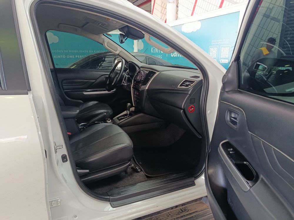 MITSUBISHI L200 TRITON  2.4 16V TURBO DIESEL SPORT HPE-S CD 4P 4X4 AUTOM&Aacute;TICO