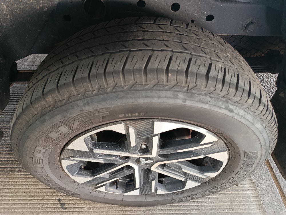 MITSUBISHI L200 TRITON  2.4 16V TURBO DIESEL SPORT HPE-S CD 4P 4X4 AUTOM&Aacute;TICO