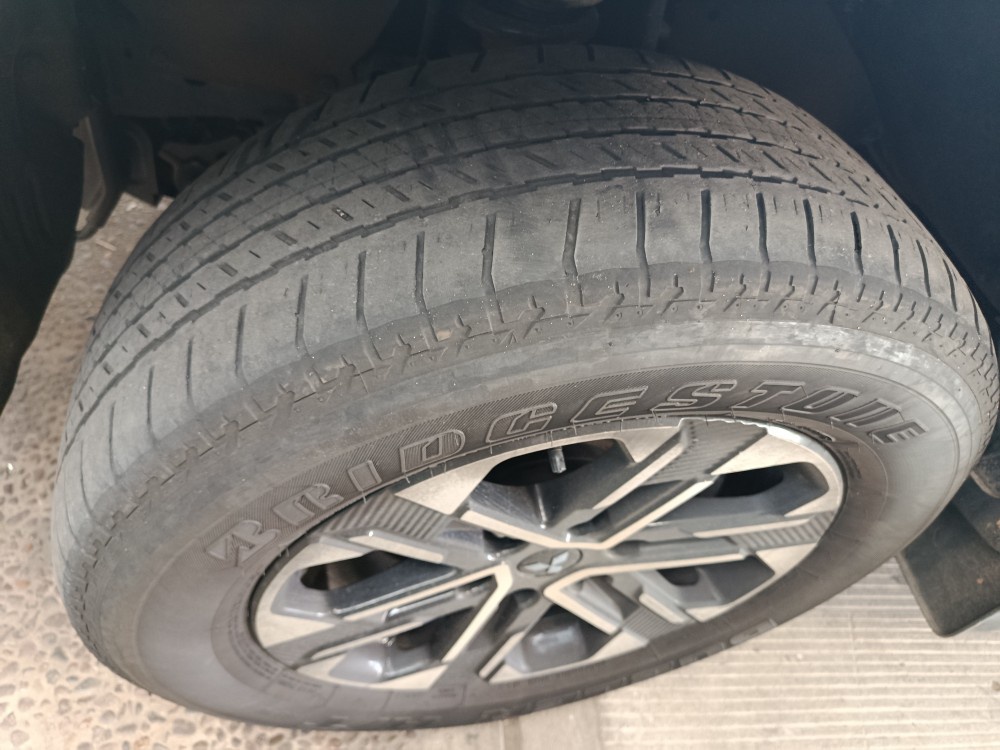 MITSUBISHI L200 TRITON  2.4 16V TURBO DIESEL SPORT HPE-S CD 4P 4X4 AUTOM&Aacute;TICO