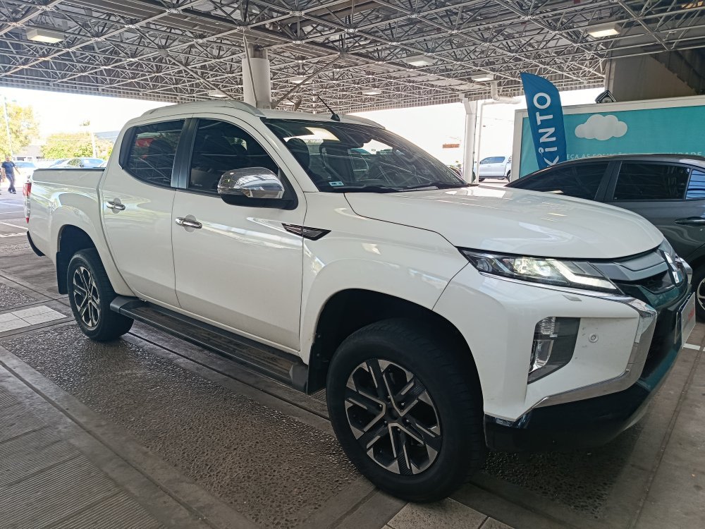 MITSUBISHI L200 TRITON  2.4 16V TURBO DIESEL SPORT HPE-S CD 4P 4X4 AUTOM&Aacute;TICO