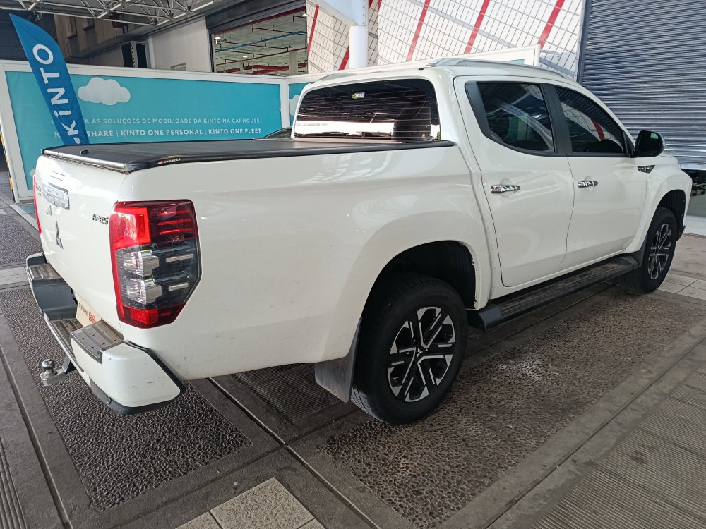 MITSUBISHI L200 TRITON  2.4 16V TURBO DIESEL SPORT HPE-S CD 4P 4X4 AUTOM&Aacute;TICO