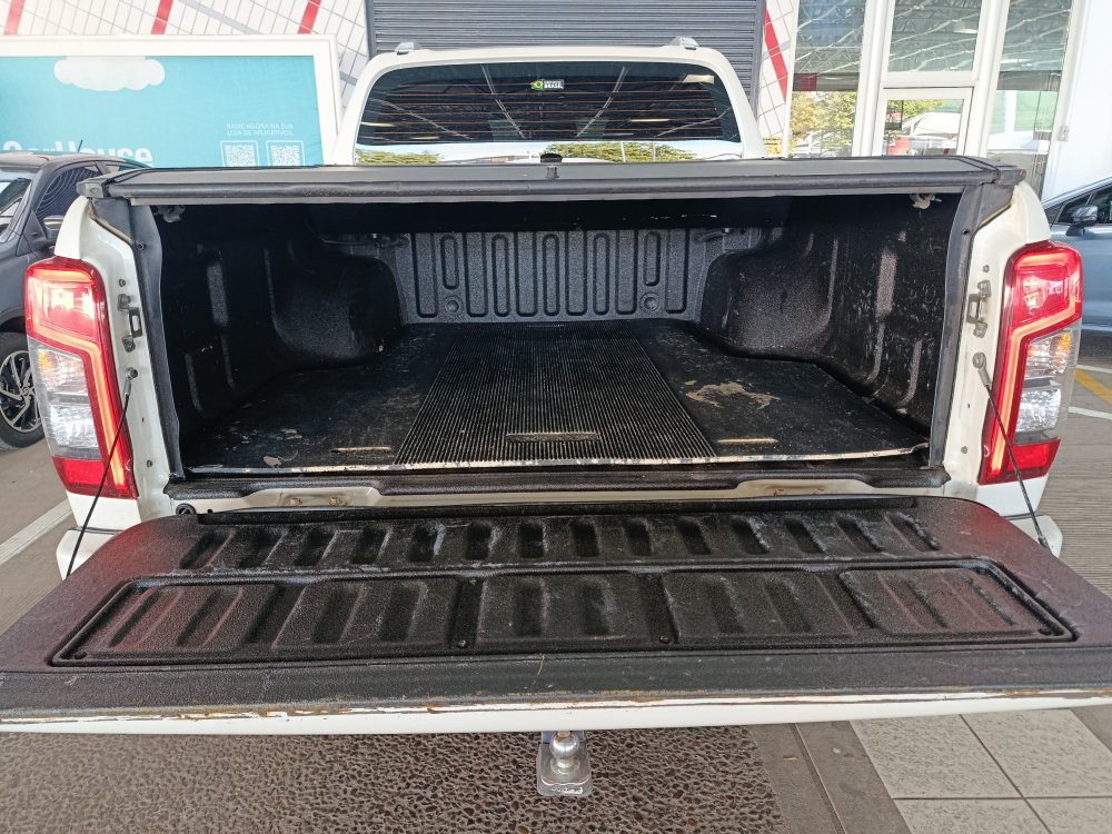 MITSUBISHI L200 TRITON  2.4 16V TURBO DIESEL SPORT HPE-S CD 4P 4X4 AUTOM&Aacute;TICO