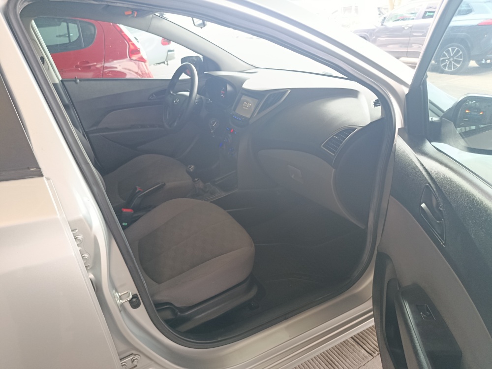 HYUNDAI HB20S 1.0 COMFORT PLUS 12V TURBO FLEX 4P MANUAL