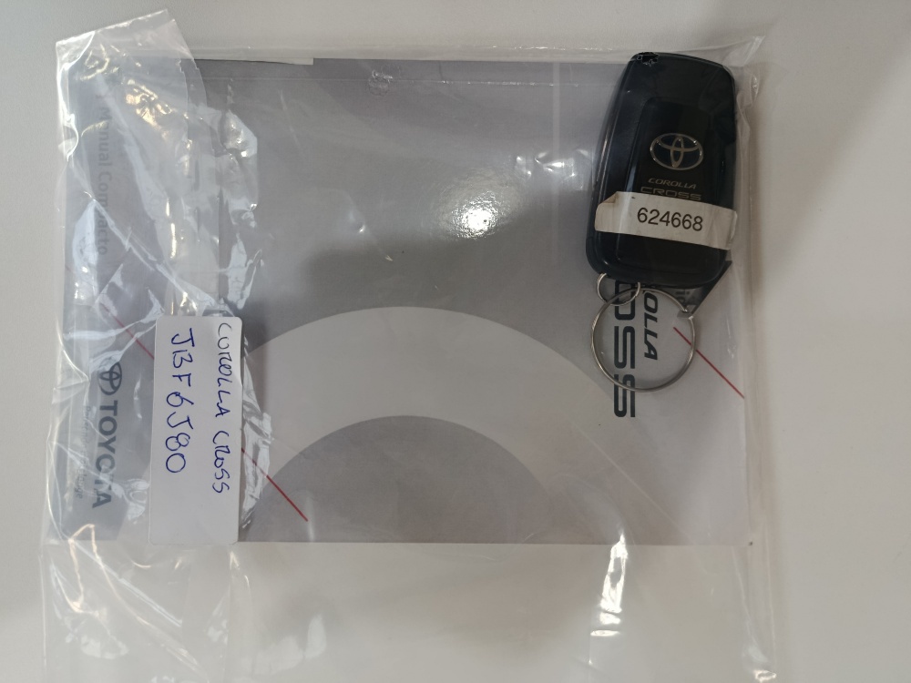 TOYOTA COROLLA CROSS 1.8 VVT-I HYBRID FLEX XRX CVT