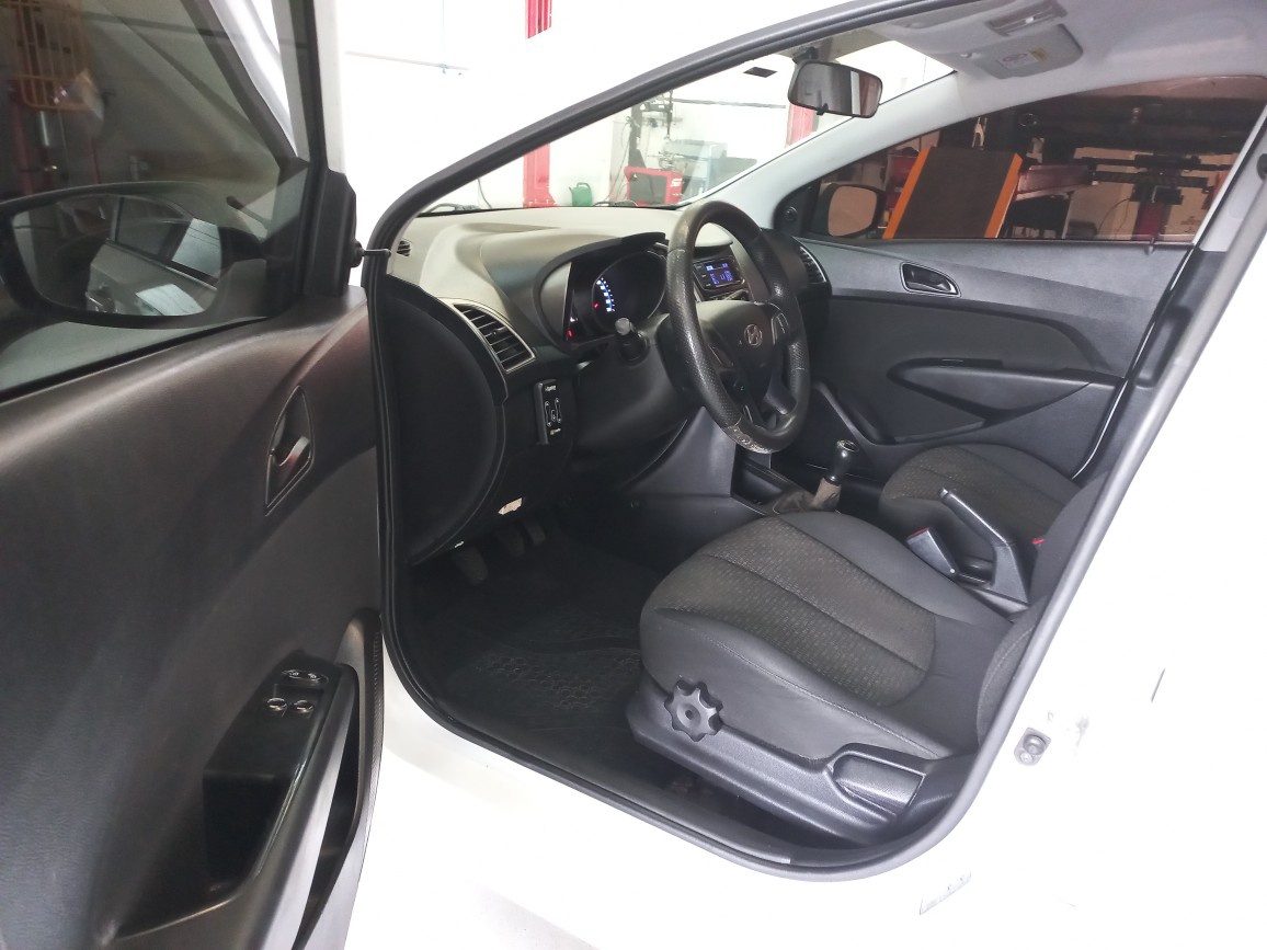 HYUNDAI HB20 1.0 COMFORT 12V FLEX 4P MANUAL