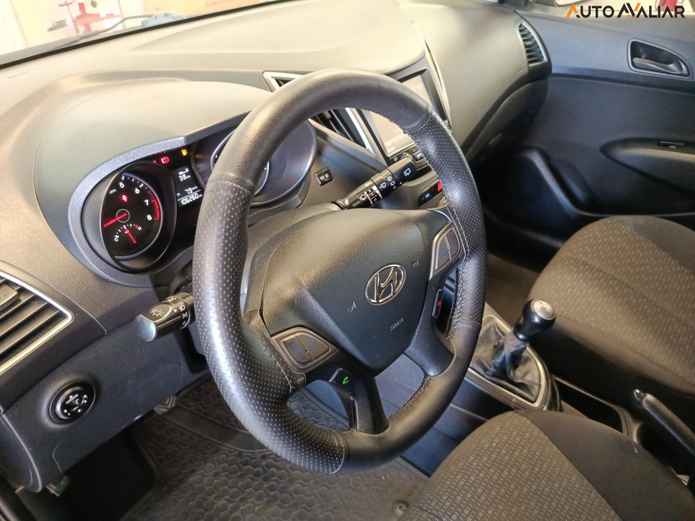 HYUNDAI HB20 1.0 COMFORT PLUS 12V FLEX 4P MANUAL