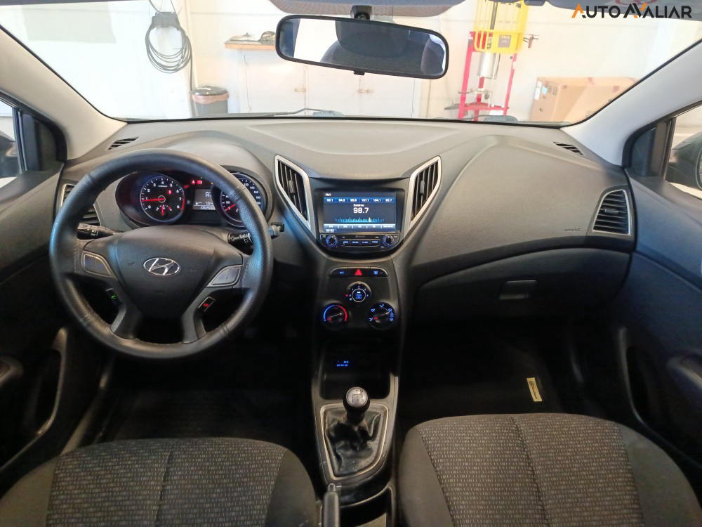 HYUNDAI HB20 1.0 COMFORT PLUS 12V FLEX 4P MANUAL