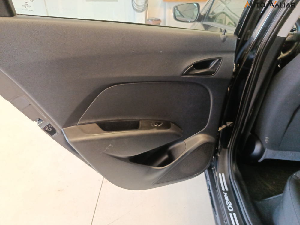 HYUNDAI HB20 1.0 COMFORT PLUS 12V FLEX 4P MANUAL