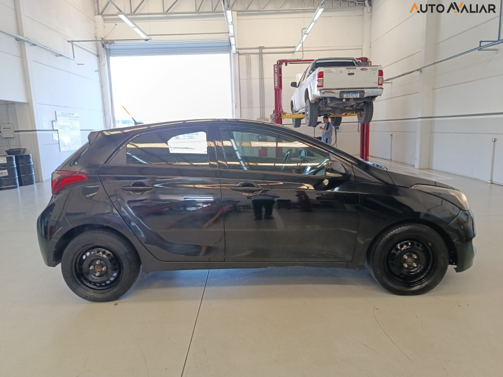 HYUNDAI HB20 1.0 COMFORT PLUS 12V FLEX 4P MANUAL