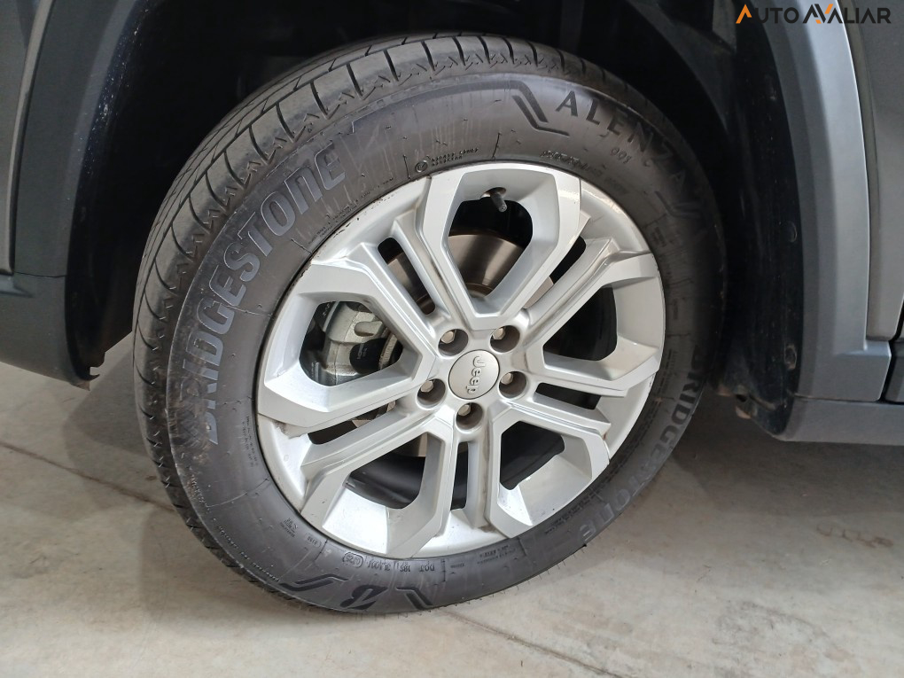 JEEP COMMANDER 1.3 T270 TURBO FLEX LONGITUDE AT6