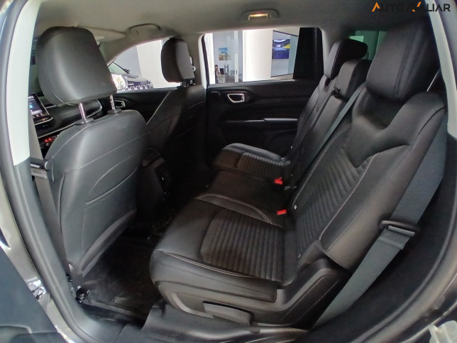 JEEP COMMANDER 1.3 T270 TURBO FLEX LONGITUDE AT6