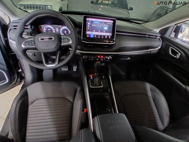 JEEP COMMANDER 1.3 T270 TURBO FLEX LONGITUDE AT6