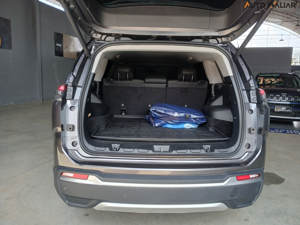JEEP COMMANDER 1.3 T270 TURBO FLEX LONGITUDE AT6