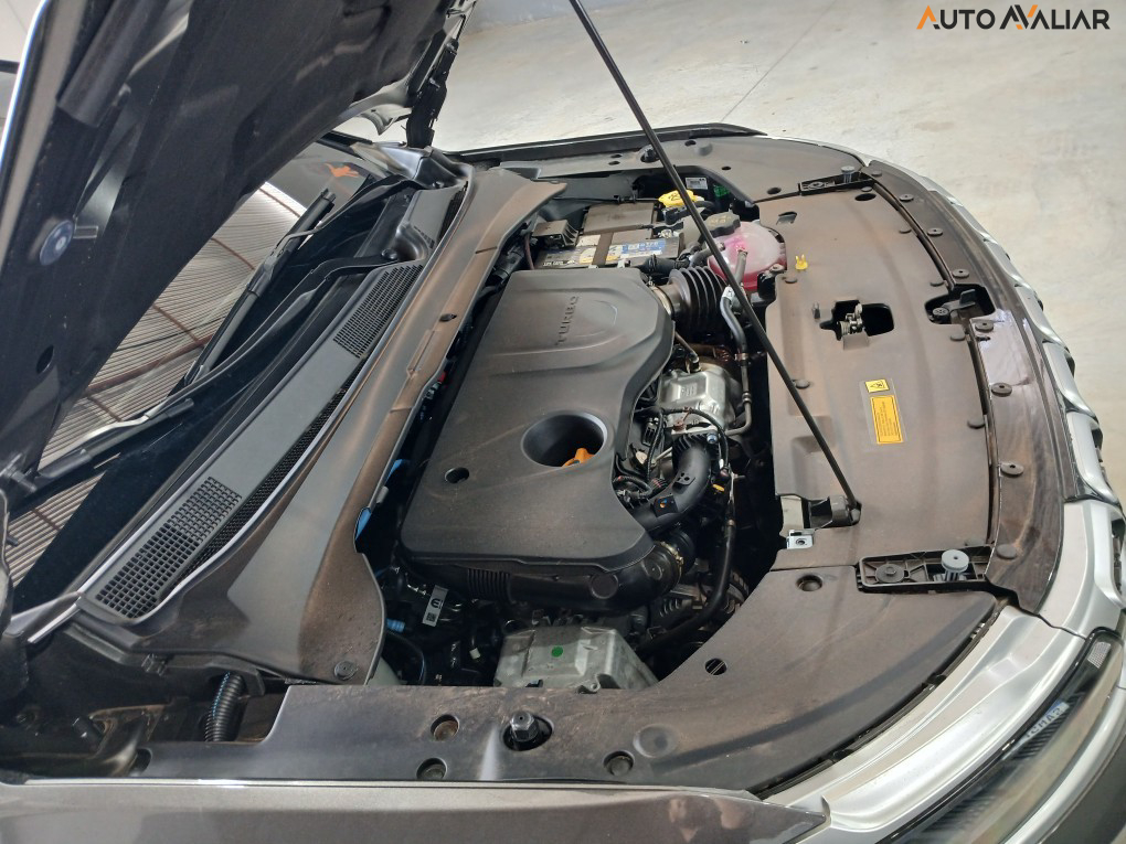 JEEP COMMANDER 1.3 T270 TURBO FLEX LONGITUDE AT6