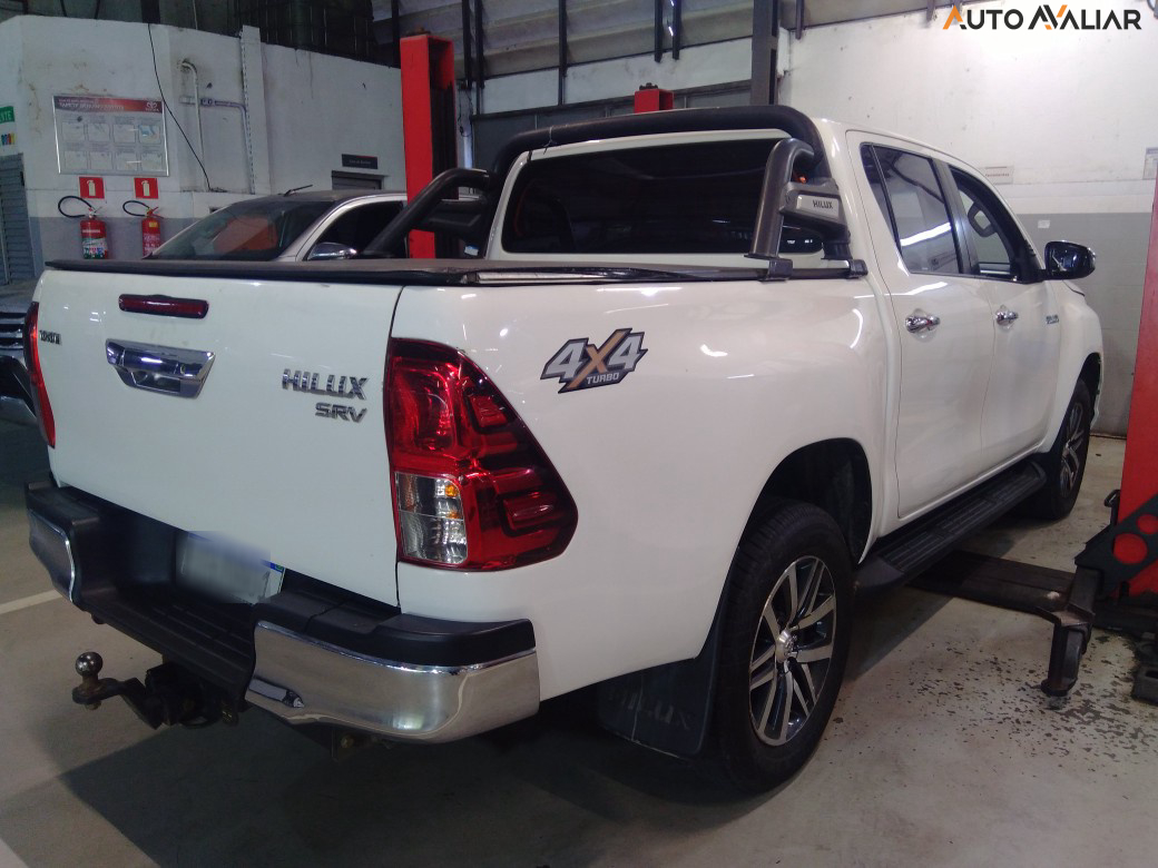 TOYOTA HILUX 2.8  TURBO DIESEL CD SRV 4X4 AUTOM&Aacute;TICO