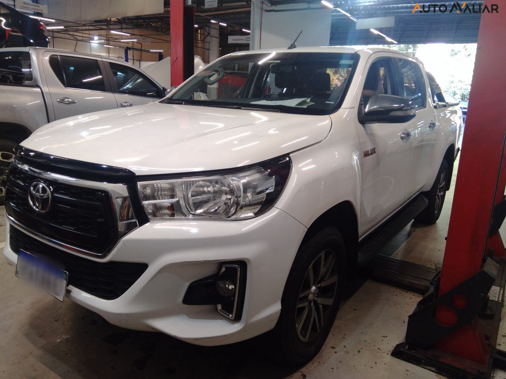 TOYOTA HILUX 2.8  TURBO DIESEL CD SRV 4X4 AUTOM&Aacute;TICO