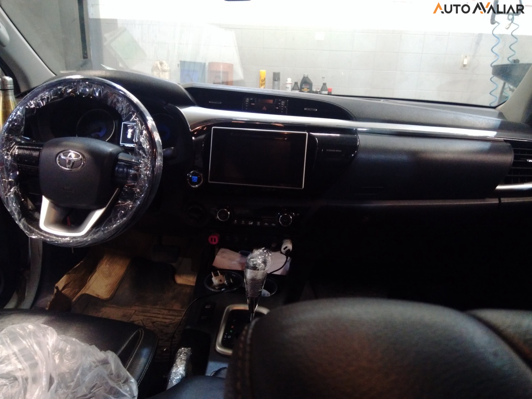 TOYOTA HILUX 2.8  TURBO DIESEL CD SRV 4X4 AUTOM&Aacute;TICO