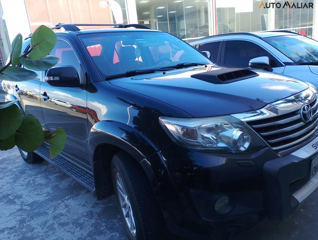 TOYOTA HILUX SW4 3.0 SRV 4X4 16V TURBO INTERCOOLER DIESEL 4P MANUAL