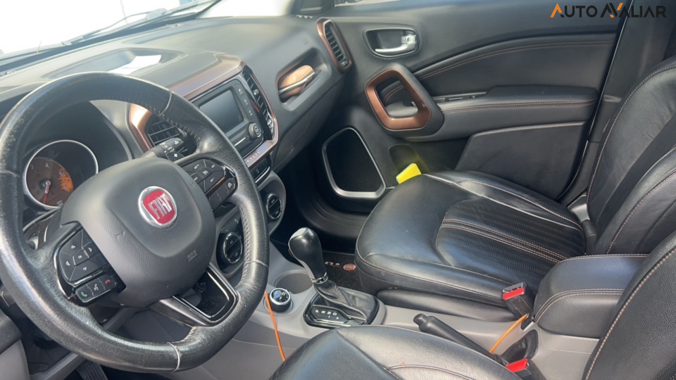 FIAT TORO 2.0 16V TURBO DIESEL VOLCANO 4WD AUTOMATICO